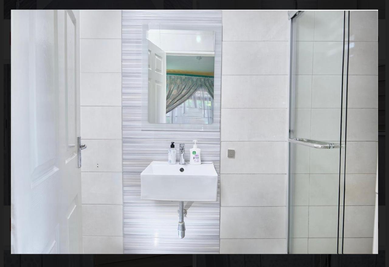 Oleratong Guest House Evander Экстерьер фото